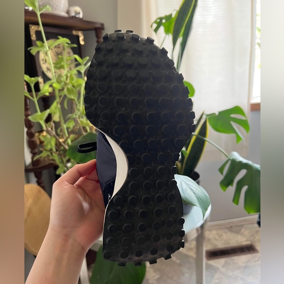 Women’s New Balance 327 - Picture 6 of 7